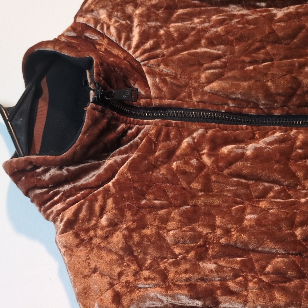 Bernardo Quilted Velvet Bomber Jacket, Size S - Picture 7 of 12